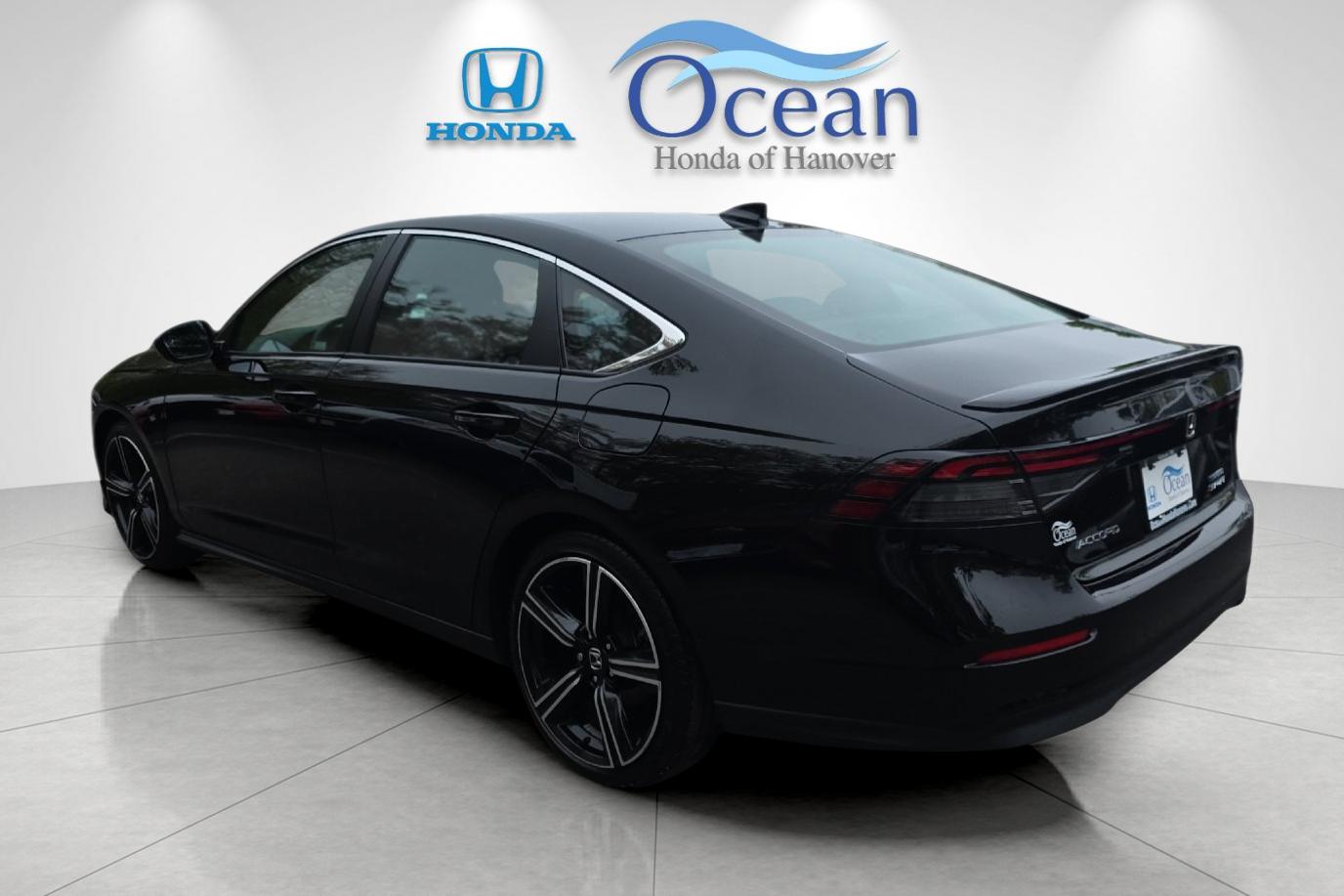 Used 2025 Crystal Black Pearl Honda Sport image 5