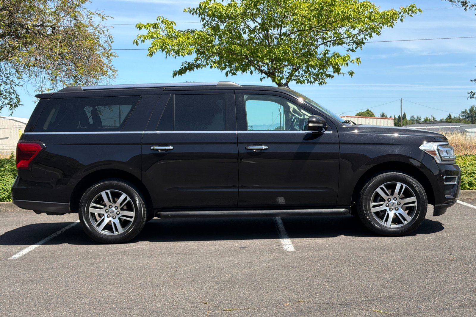 Used 2024 Black Ford Limited image 3