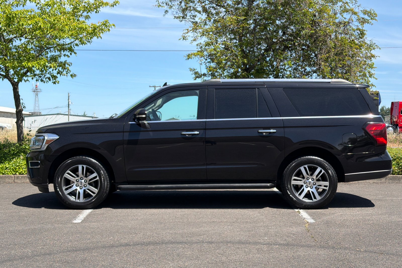 Used 2024 Black Ford Limited image 7