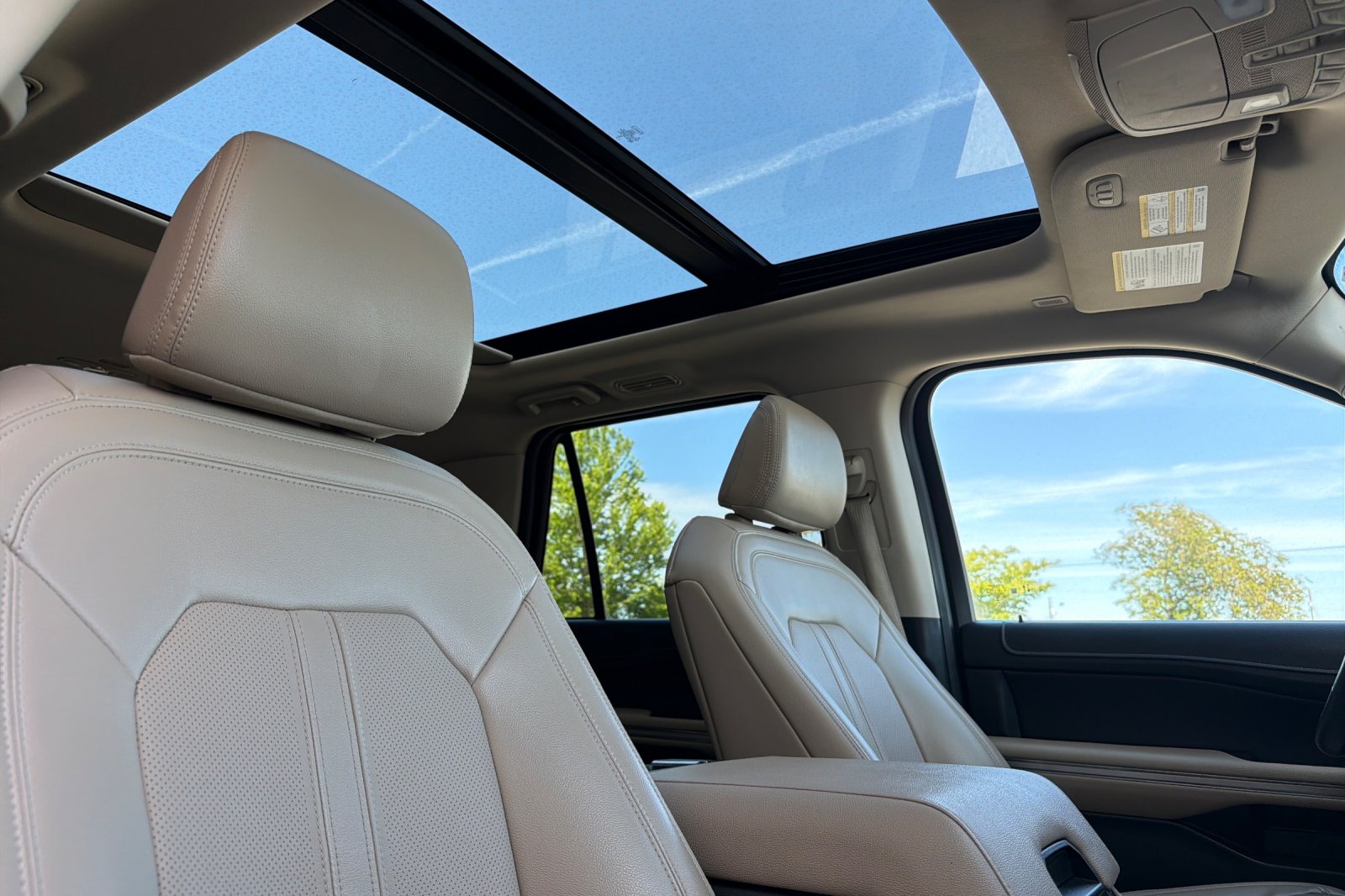 Used 2024 Black Ford Limited image 18