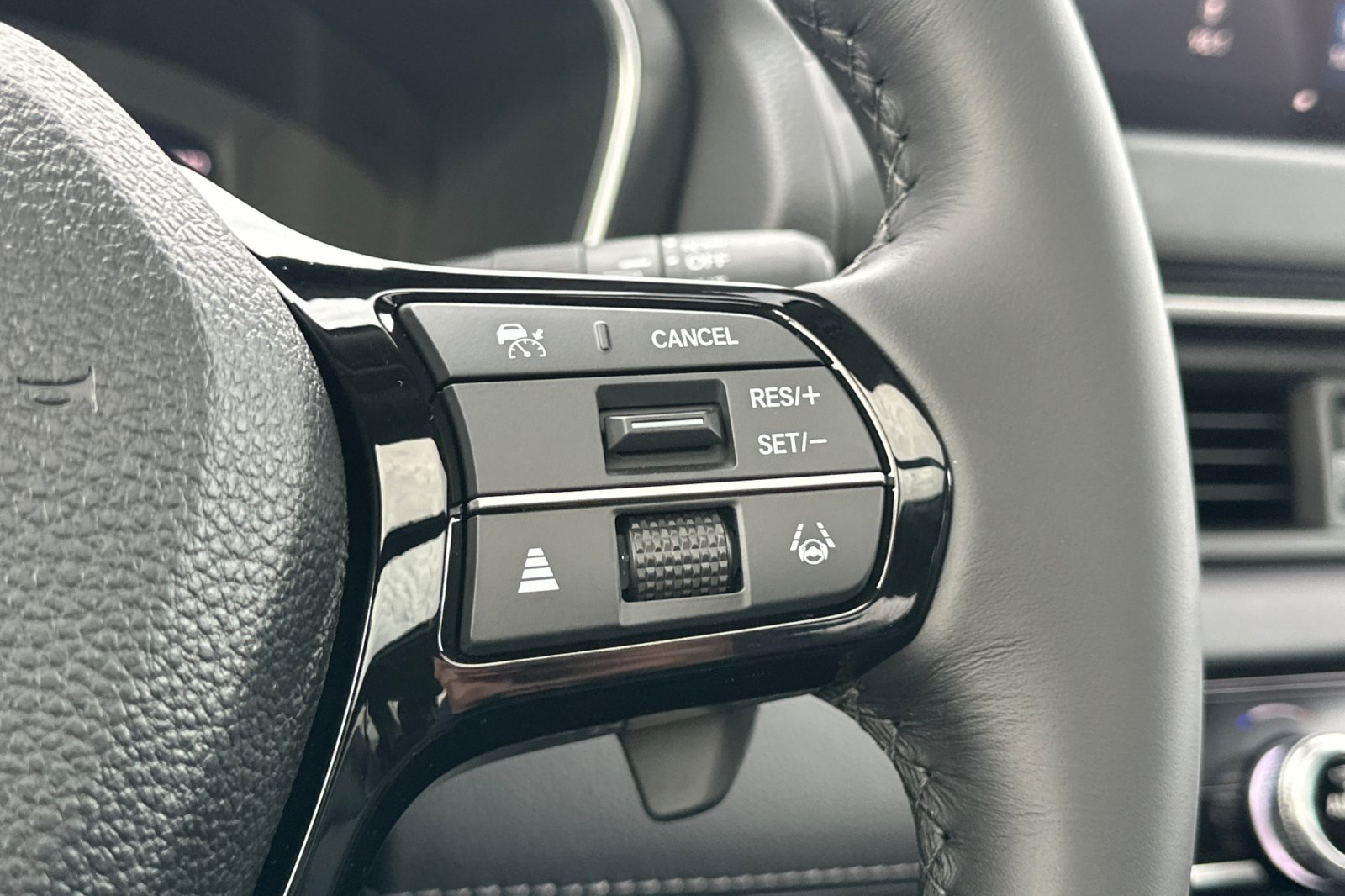New 2026 Platinum White Pearl Honda Touring image 29