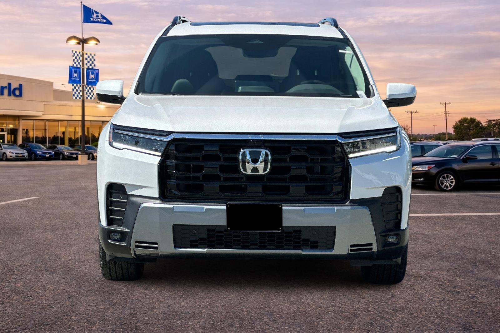 New 2026 Platinum White Pearl Honda Touring image 9