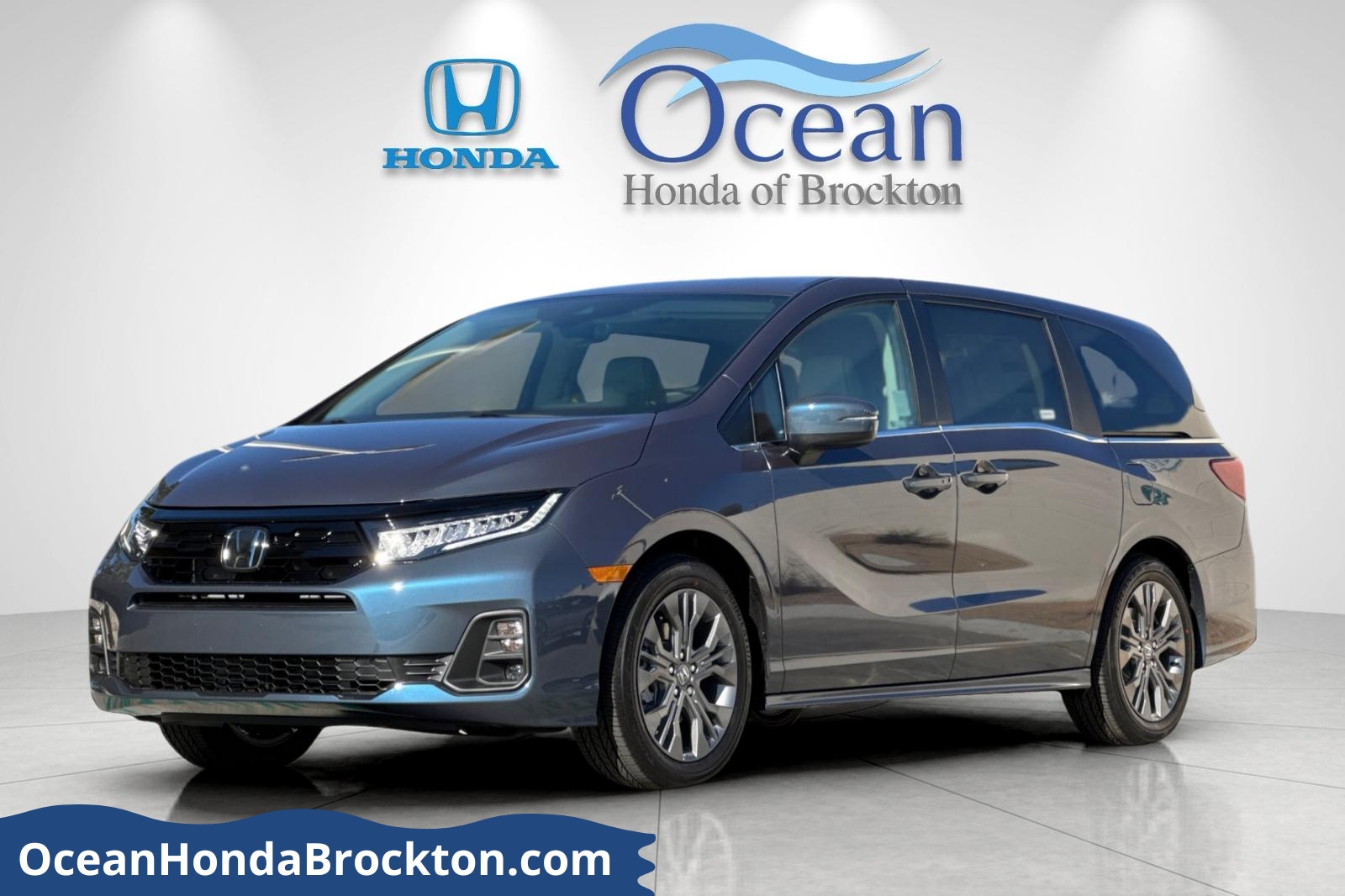 2026 Honda Odyssey Touring's photo