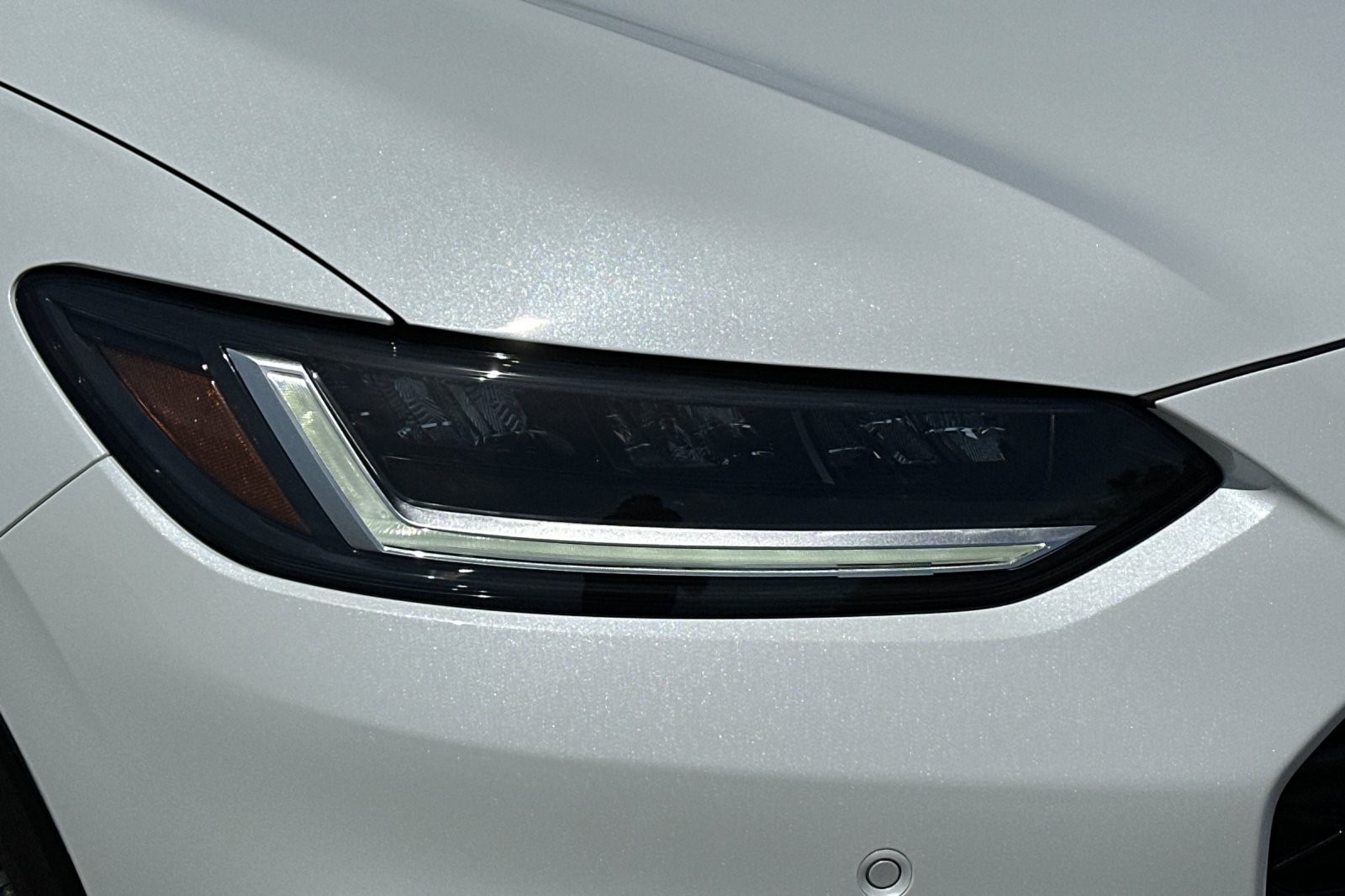 New 2027 Solar Silver Metallic Honda EX-L image 28
