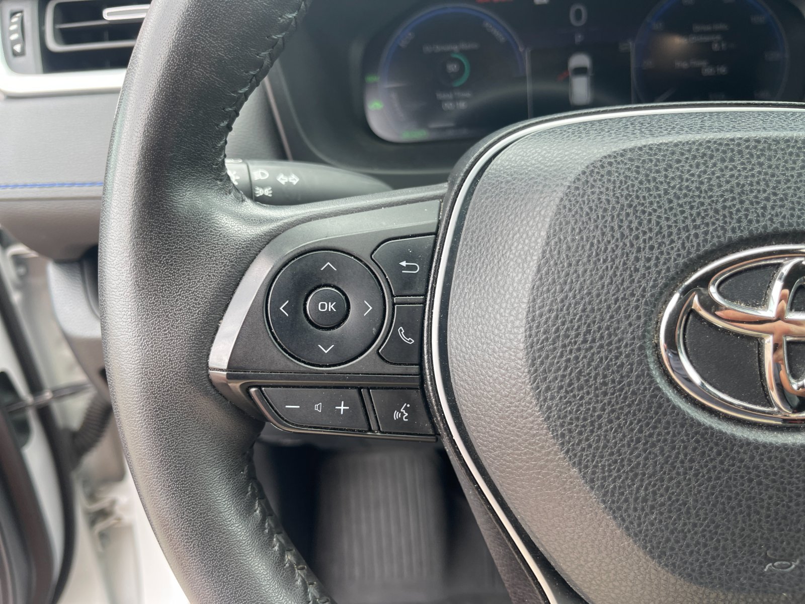 Used 2023 Beige Toyota XSE image 27