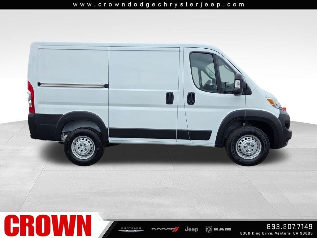 New 2026 Bright White Clear-Coat Exterior Paint RAM Low Roof image 29