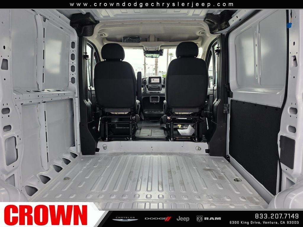New 2026 Bright White Clear-Coat Exterior Paint RAM Low Roof image 34