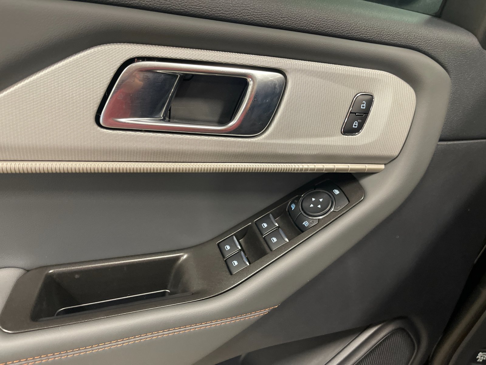 New 2026 Agate Black Metallic Ford Active image 12