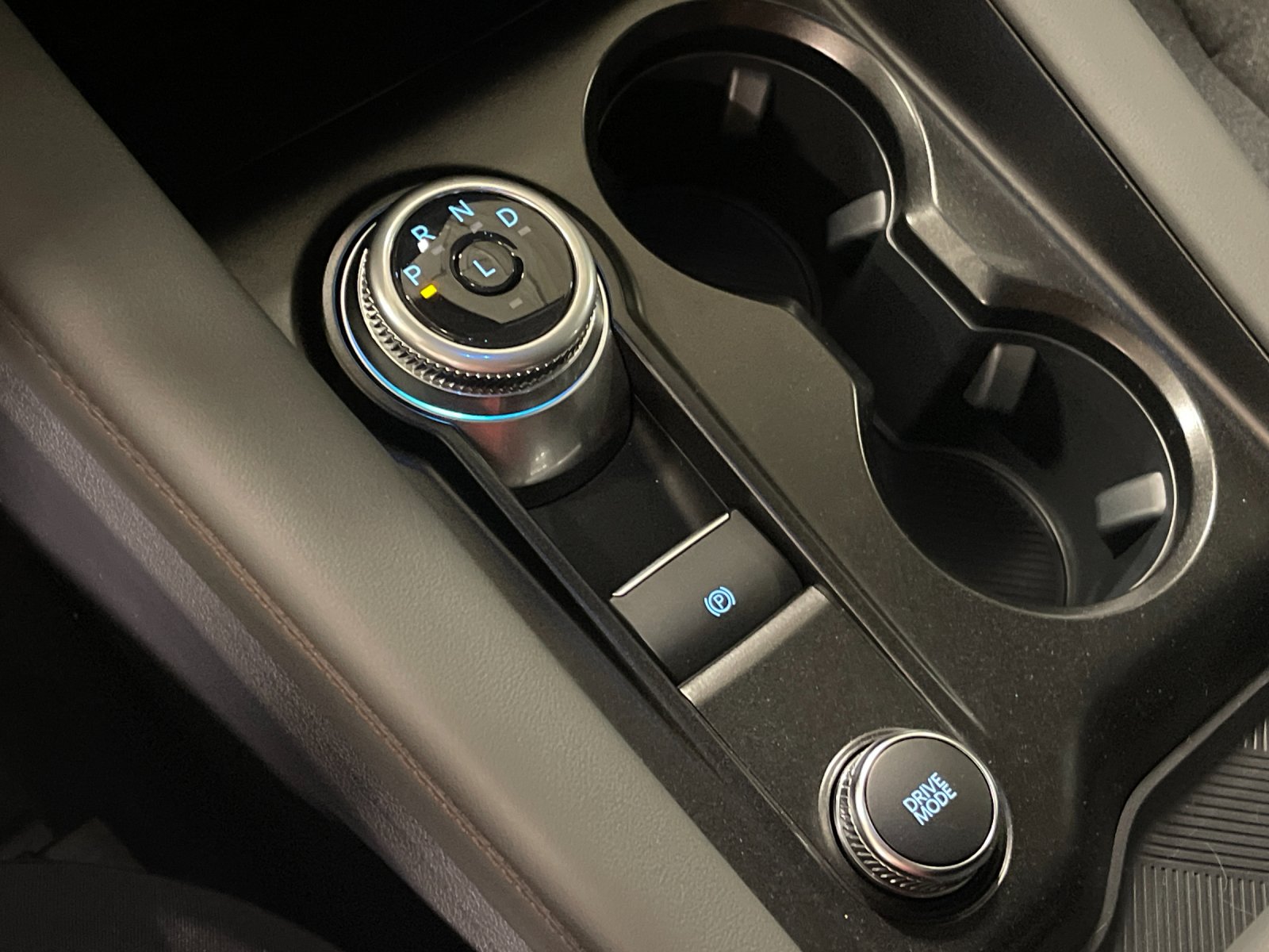 New 2026 Agate Black Metallic Ford Active image 23