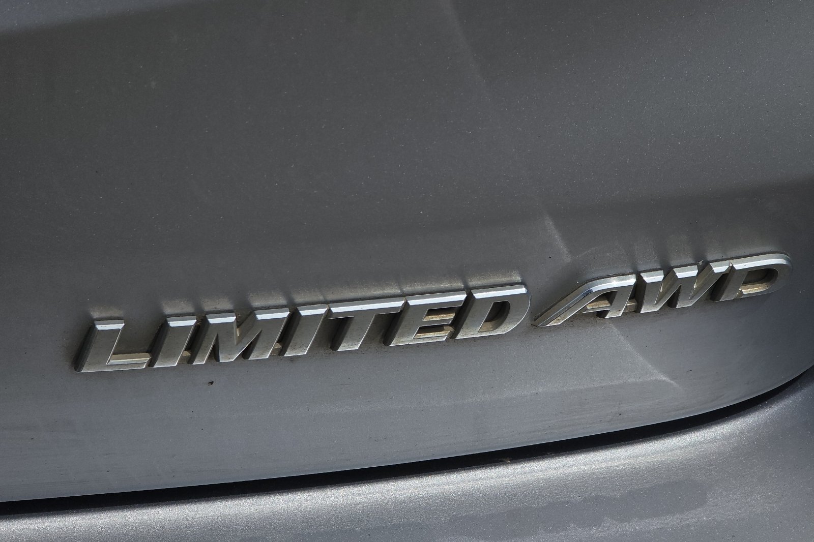 Used 2014 Silver Toyota Limited image 25