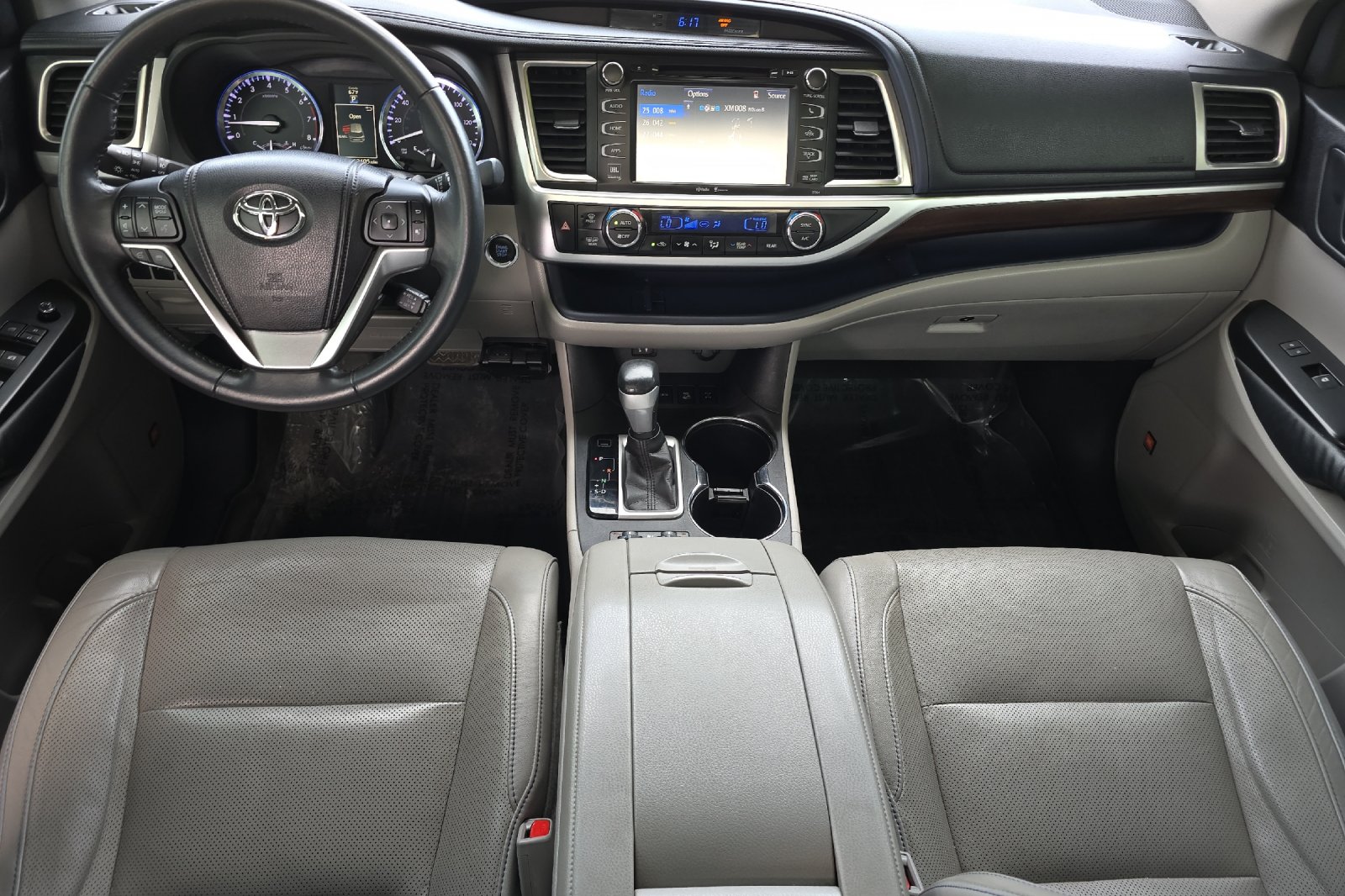 Used 2014 Silver Toyota Limited image 10