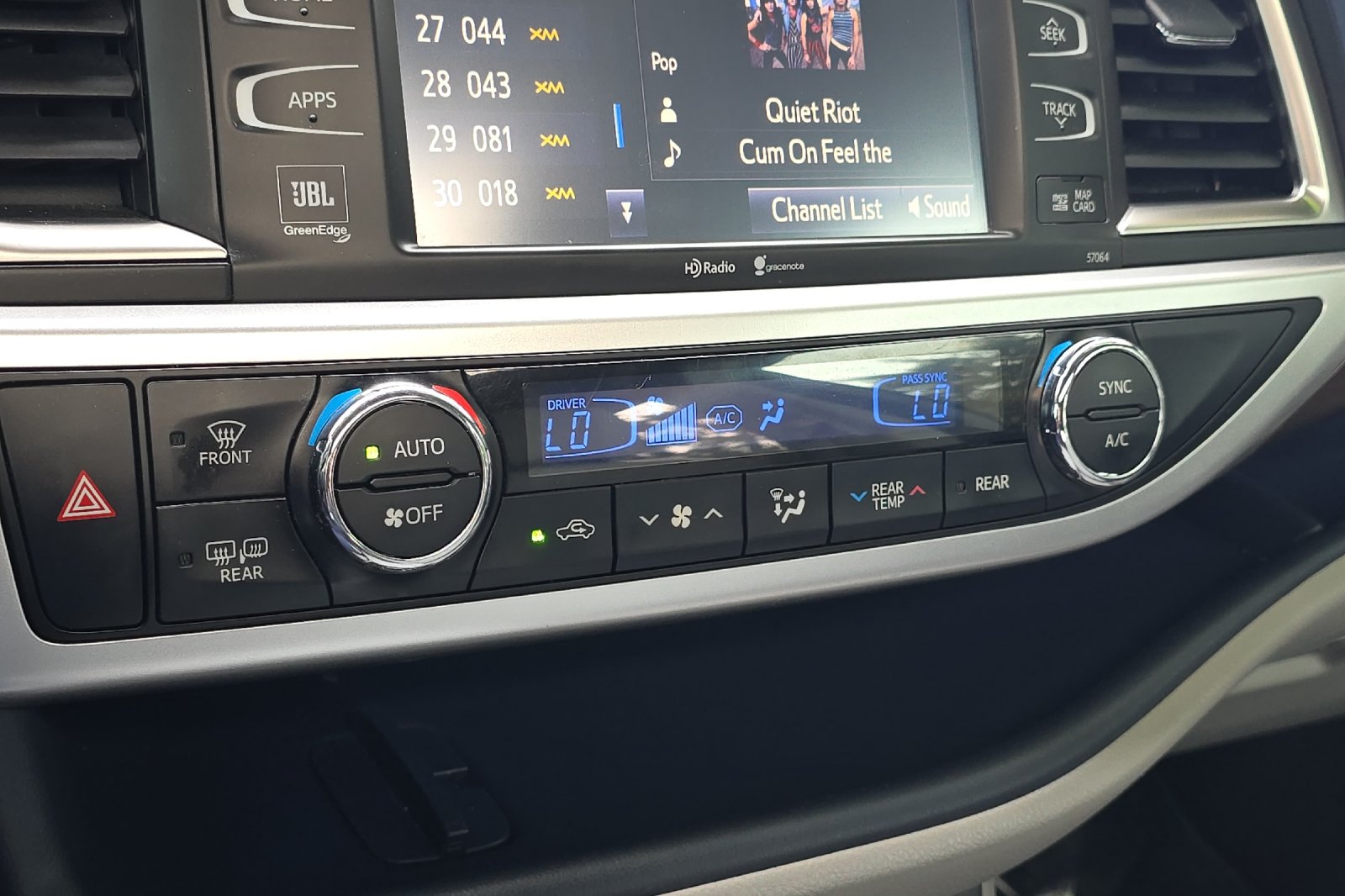 Used 2014 Silver Toyota Limited image 19