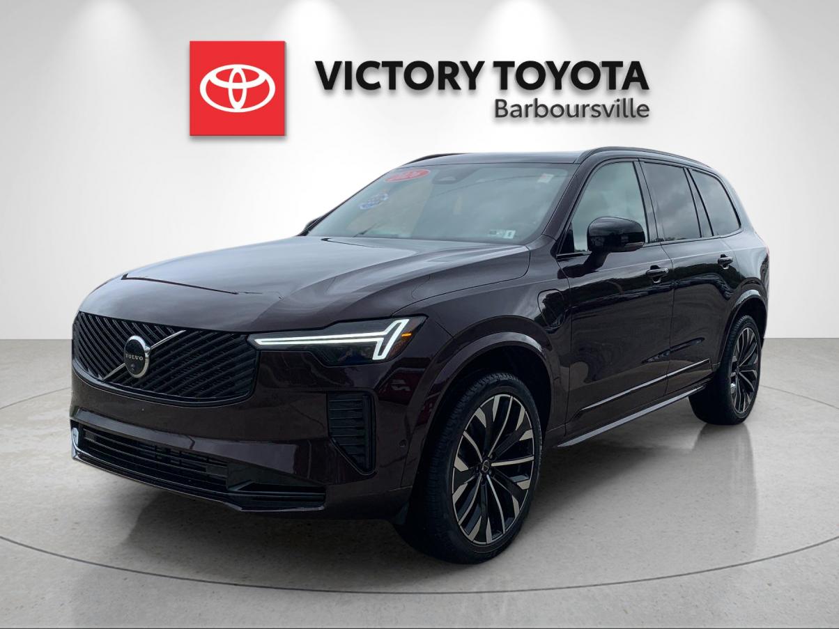 2026 Volvo XC90 T8 Recharge Ultra Dark 4WD's photo
