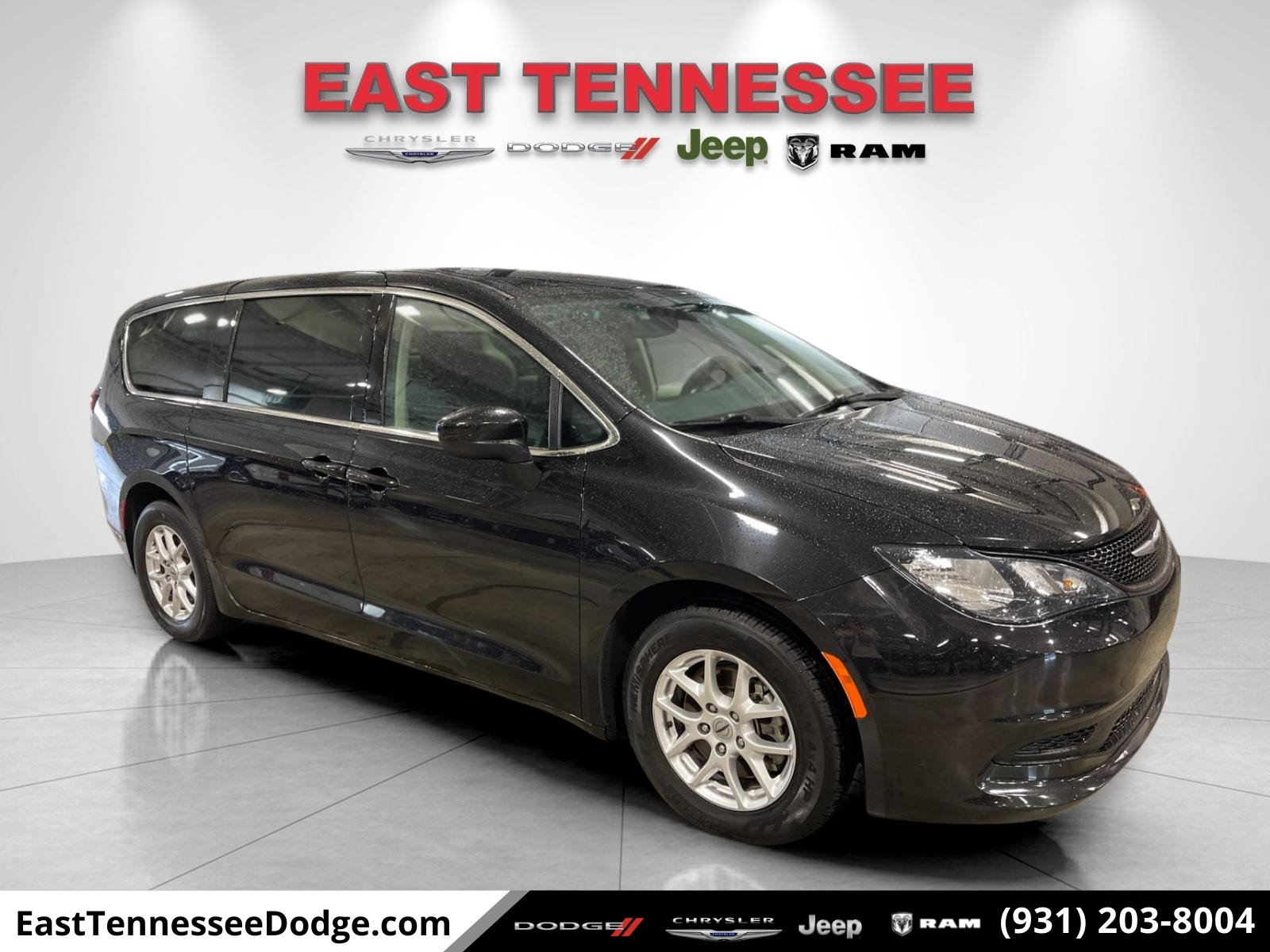 2023 Chrysler Voyager LX's photo