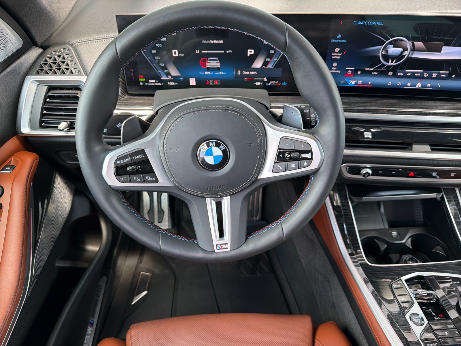 Used 2025 White Metallic BMW M60i 4D Sport Utility image 18