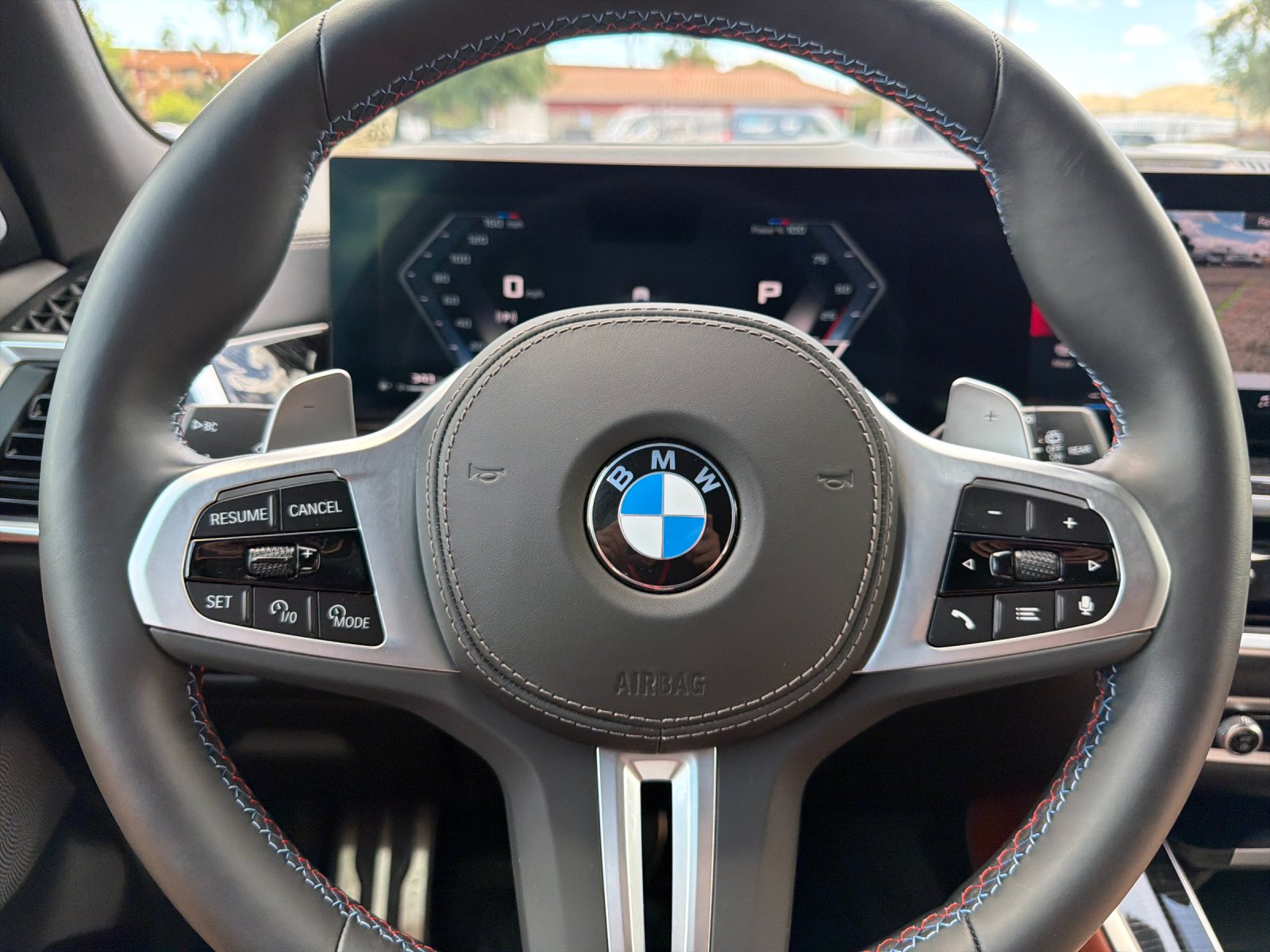 Used 2025 White Metallic BMW M60i 4D Sport Utility image 29