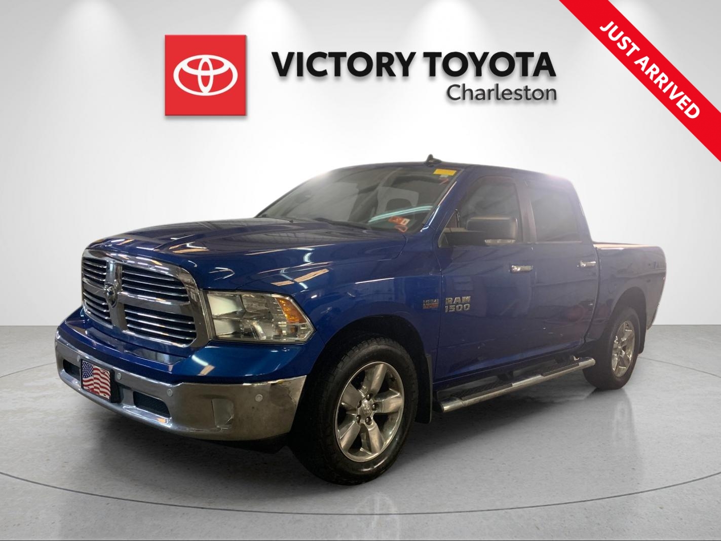 2016 RAM 1500 Big Horn 4x4 Crew Cab 5'7's photo
