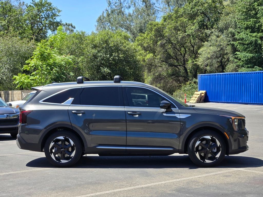 Used 2026 Interstellar Gray Kia EX image 4