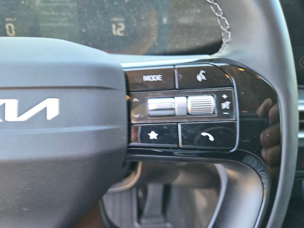Used 2026 Interstellar Gray Kia EX image 23
