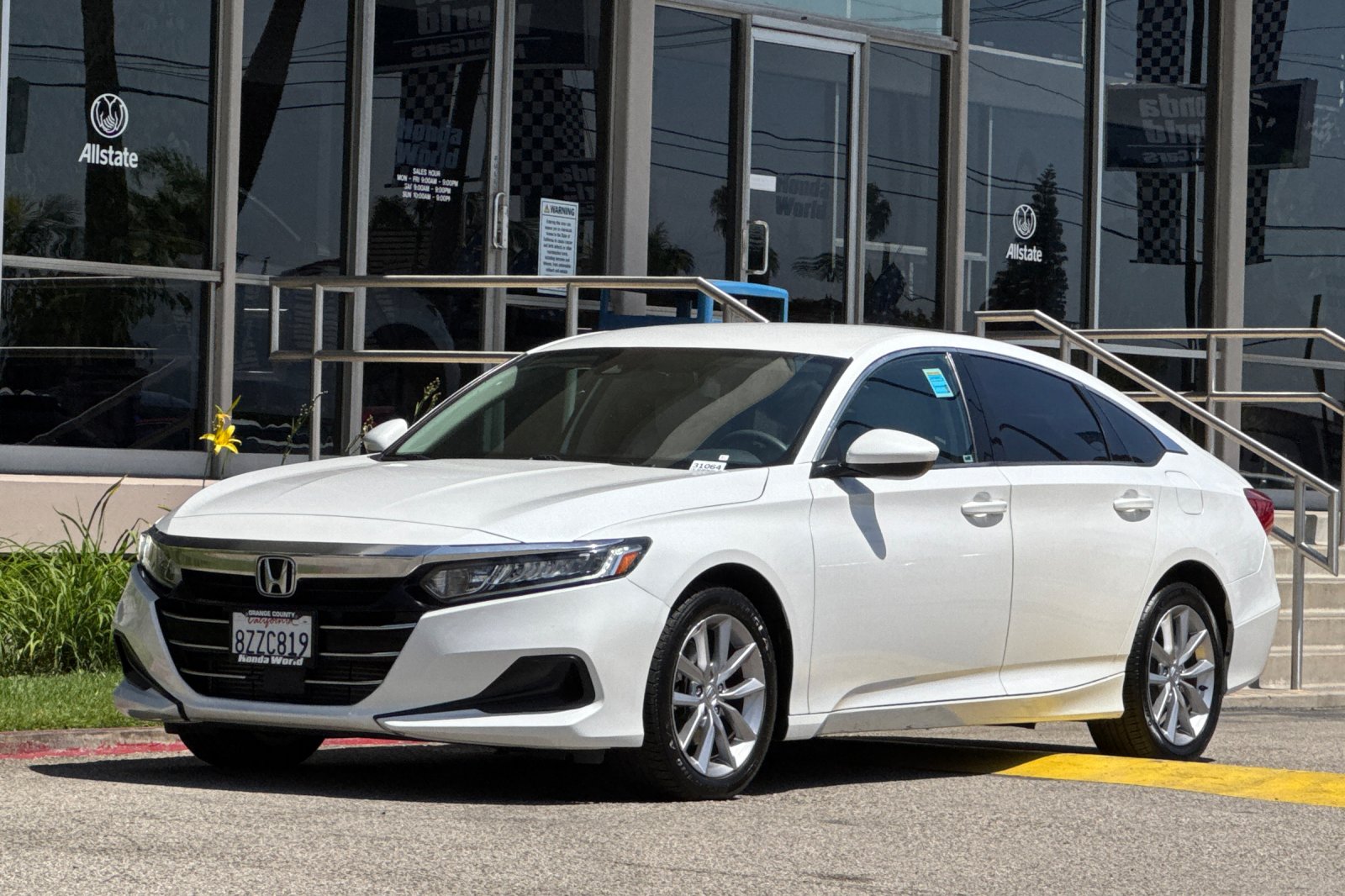 Certified Used 2022 Platinum White Pearl Honda LX image 8