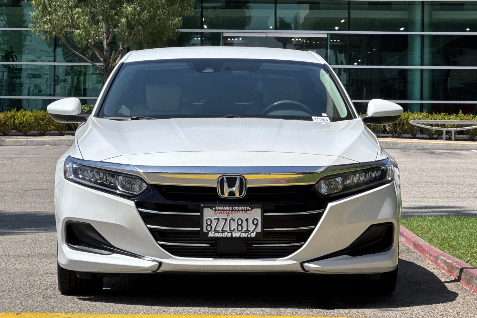 Certified Used 2022 Platinum White Pearl Honda LX image 9