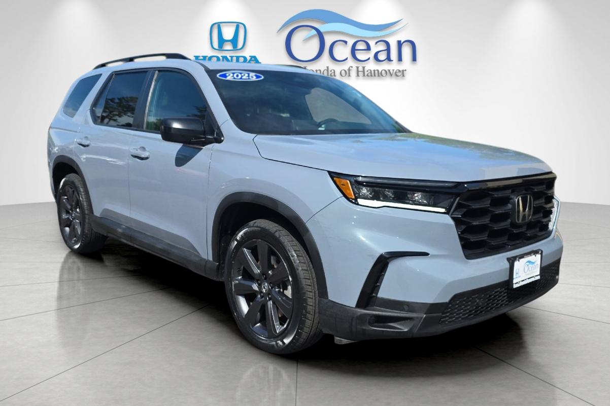2025 Honda Pilot Sport AWD's photo