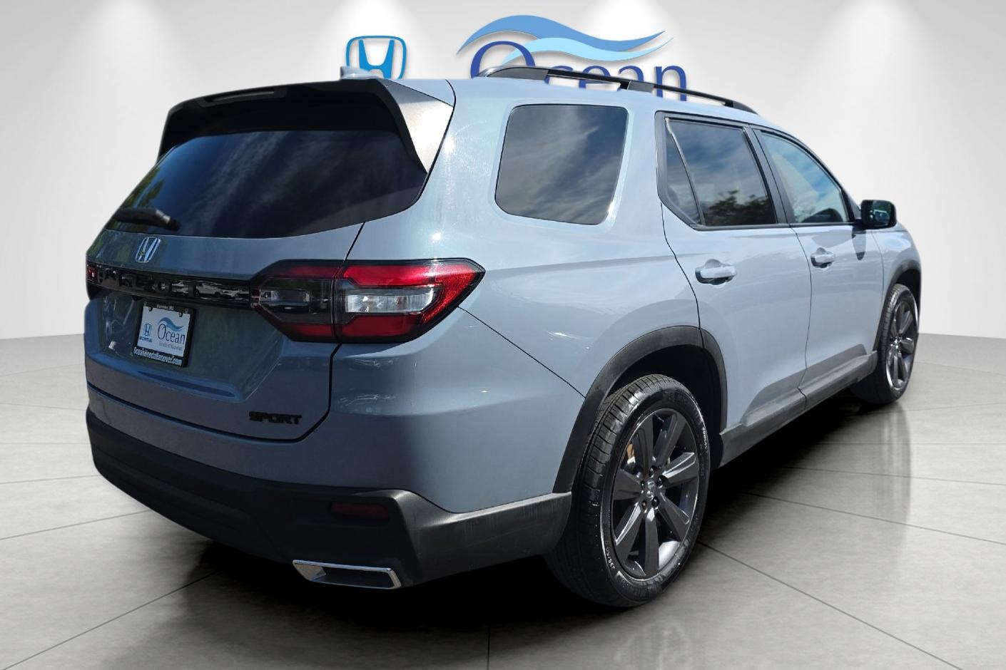 Used 2025 Sonic Gray Pearl Honda Sport image 3