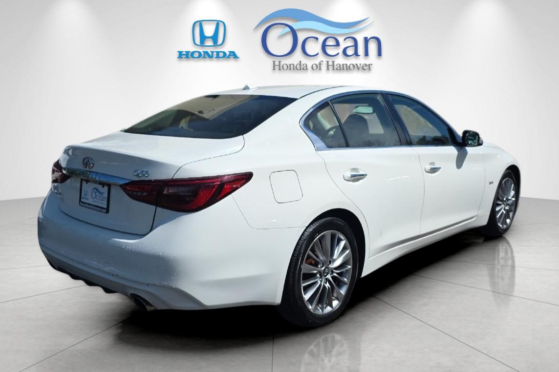 Used 2018 Pure White INFINITI 3.0t LUXE image 3