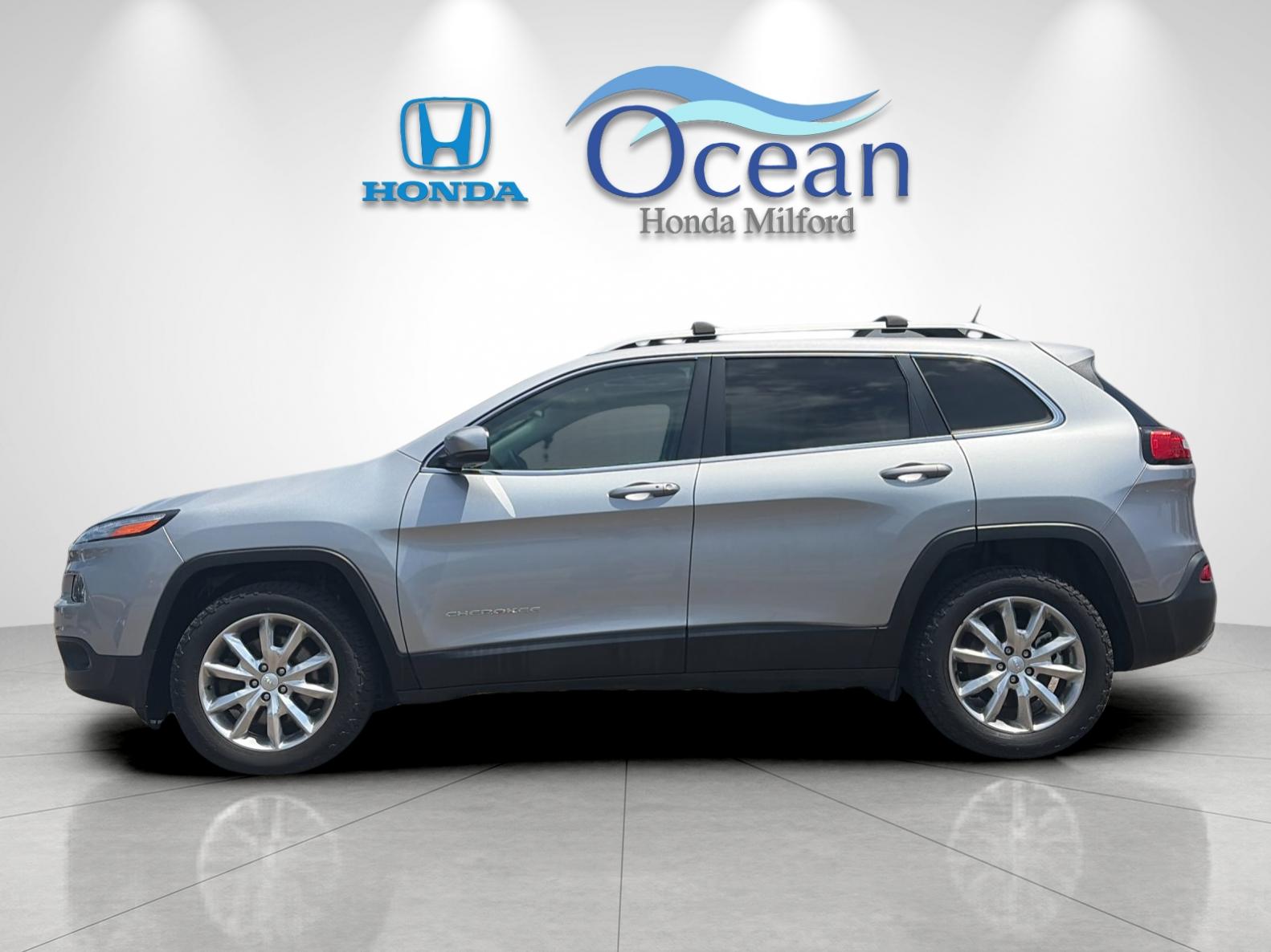Used 2017 Billet Silver Metallic Jeep Limited image 6