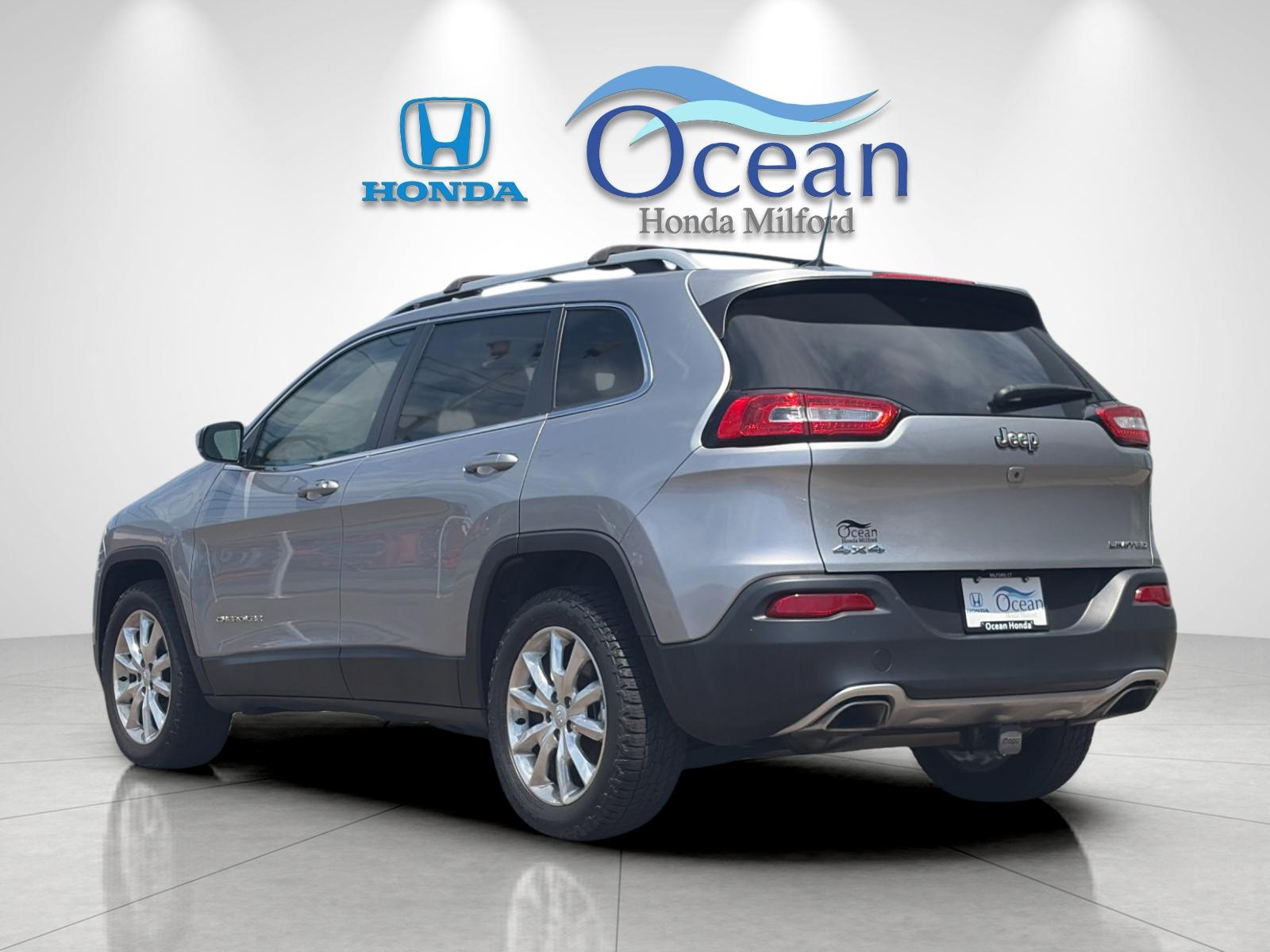 Used 2017 Billet Silver Metallic Jeep Limited image 5