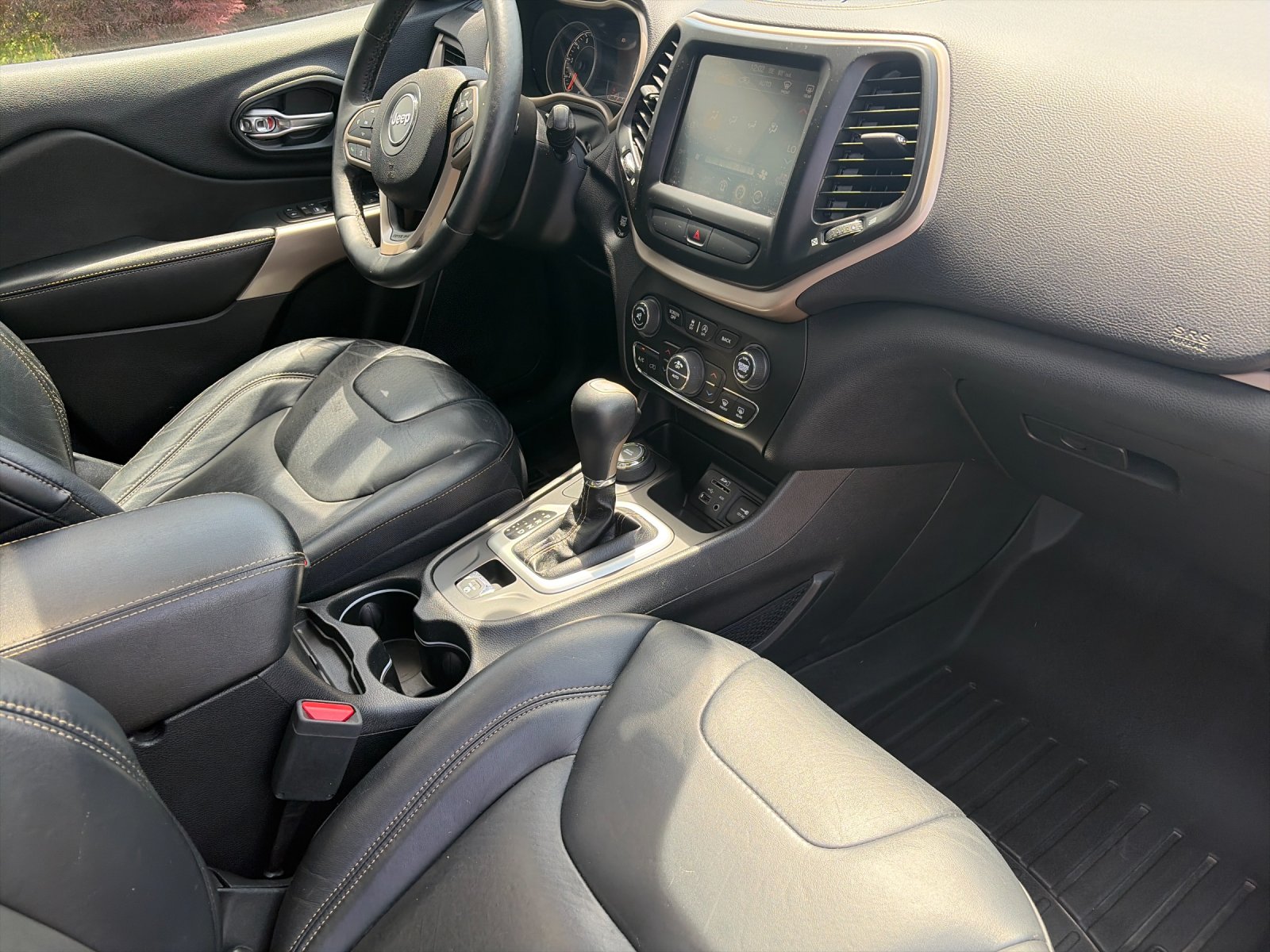 Used 2017 Billet Silver Metallic Jeep Limited image 17