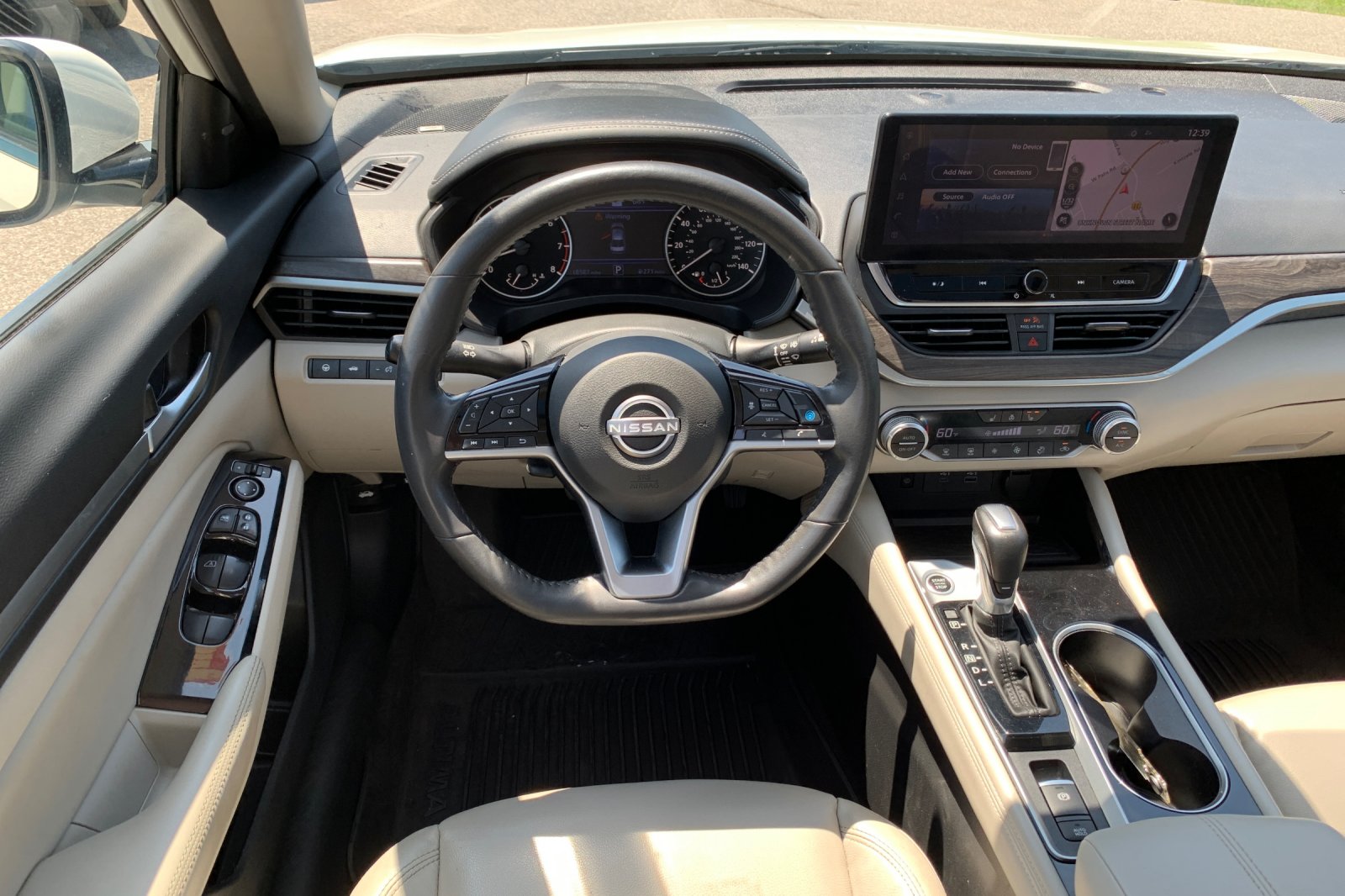 Used 2024 Pearl White Nissan 2.5 SL image 17