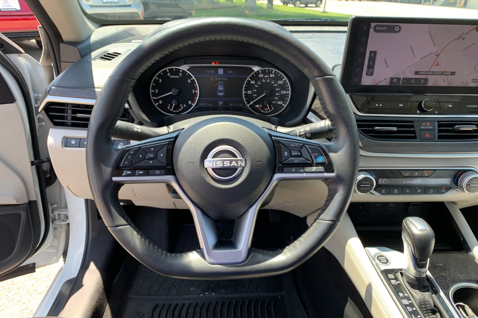 Used 2024 Pearl White Nissan 2.5 SL image 27