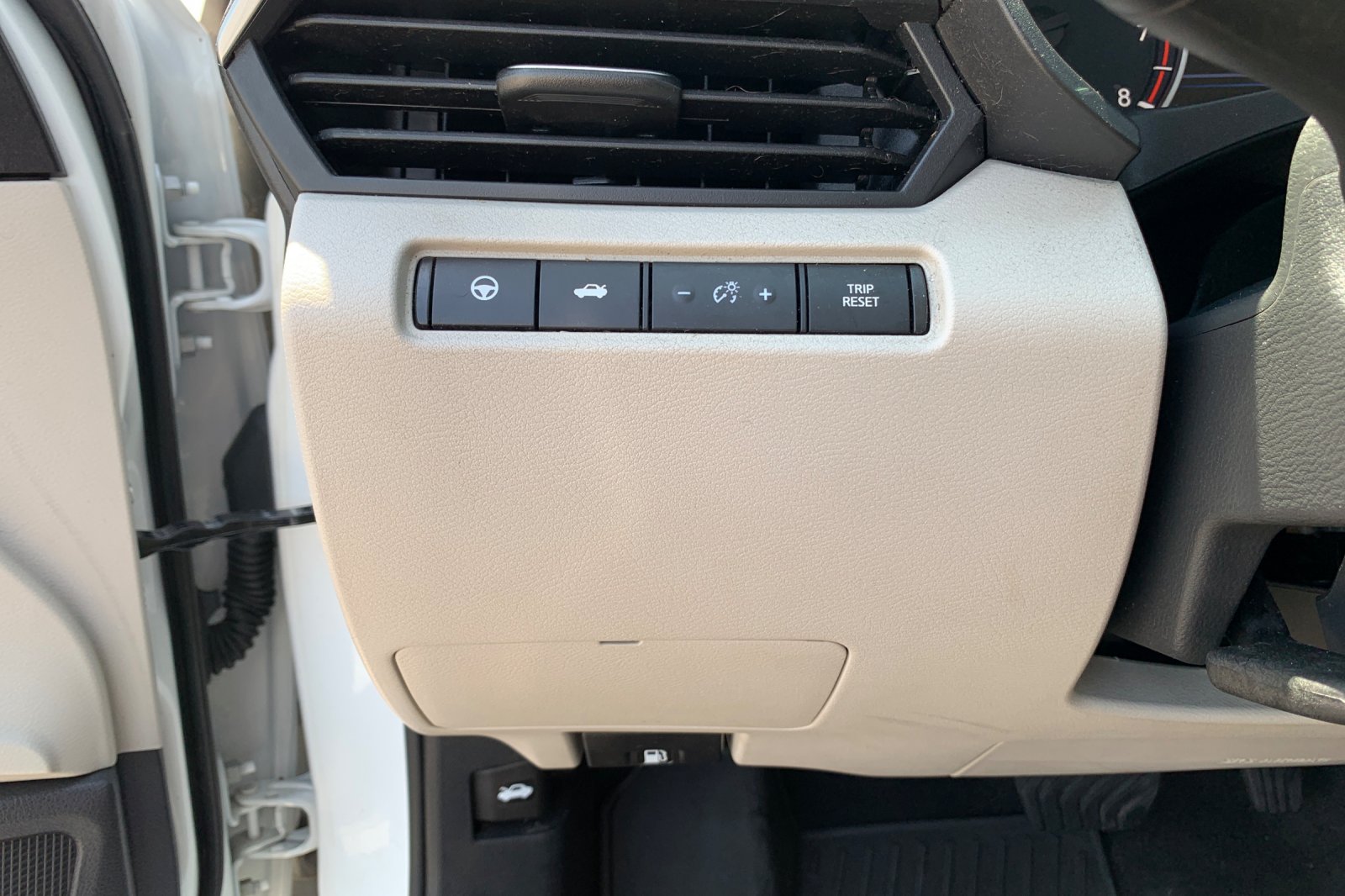 Used 2024 Pearl White Nissan 2.5 SL image 32