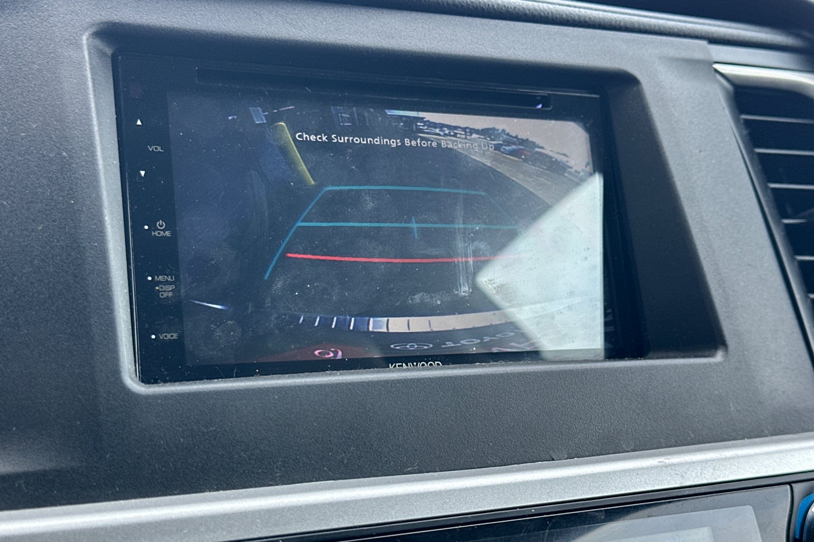 Used 2017 Silver Toyota XLE image 17