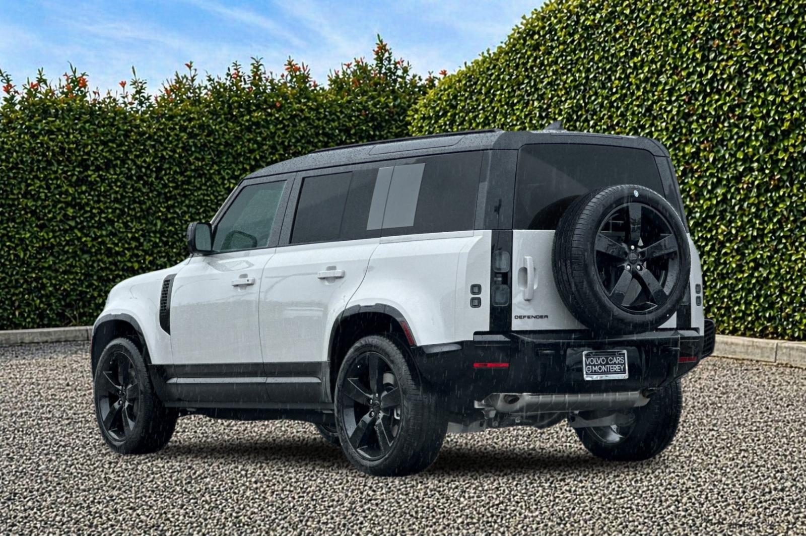 New 2026 Borasco Grey Land Rover X-Dynamic SE image 4