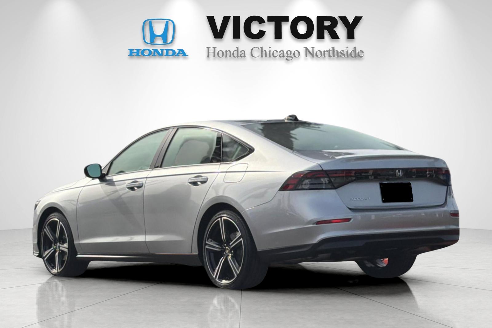 New 2026 Silver Honda SE image 3