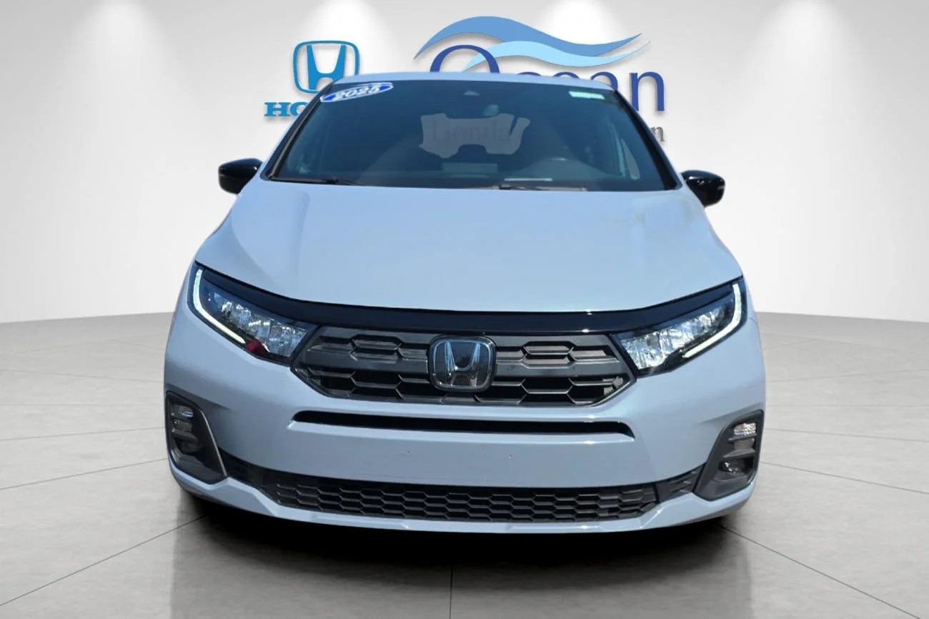 Used 2025 Sonic Gray Pearl Honda Sport-L image 8