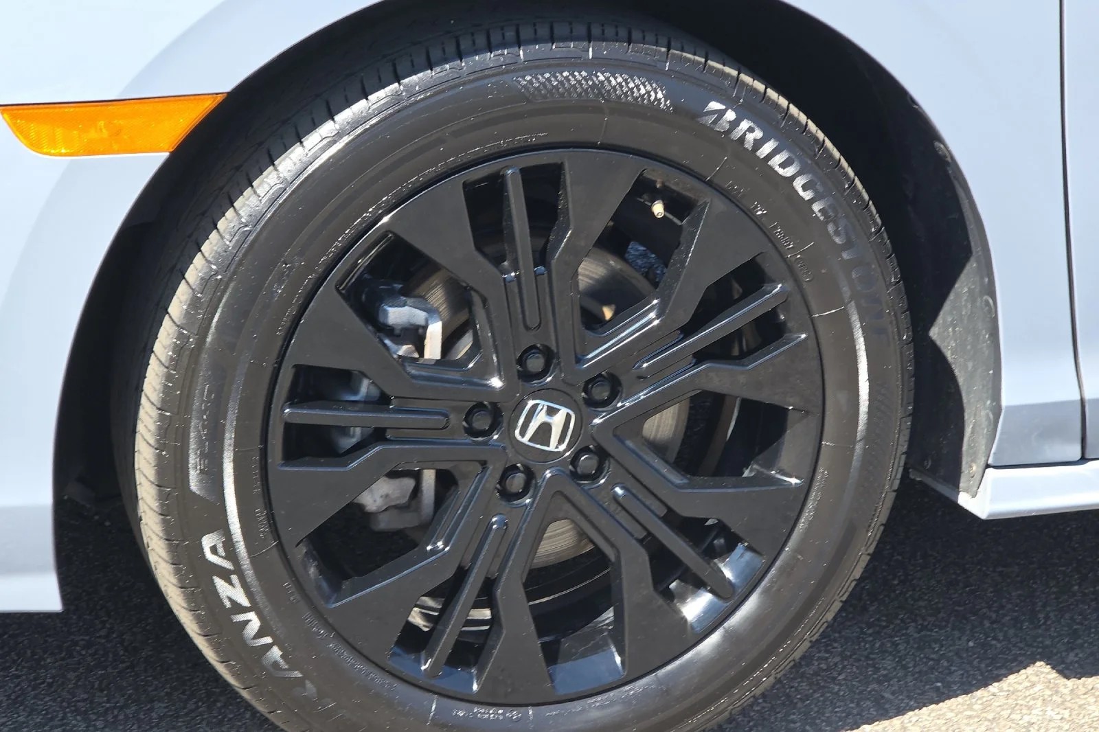 Used 2025 Sonic Gray Pearl Honda Sport-L image 27
