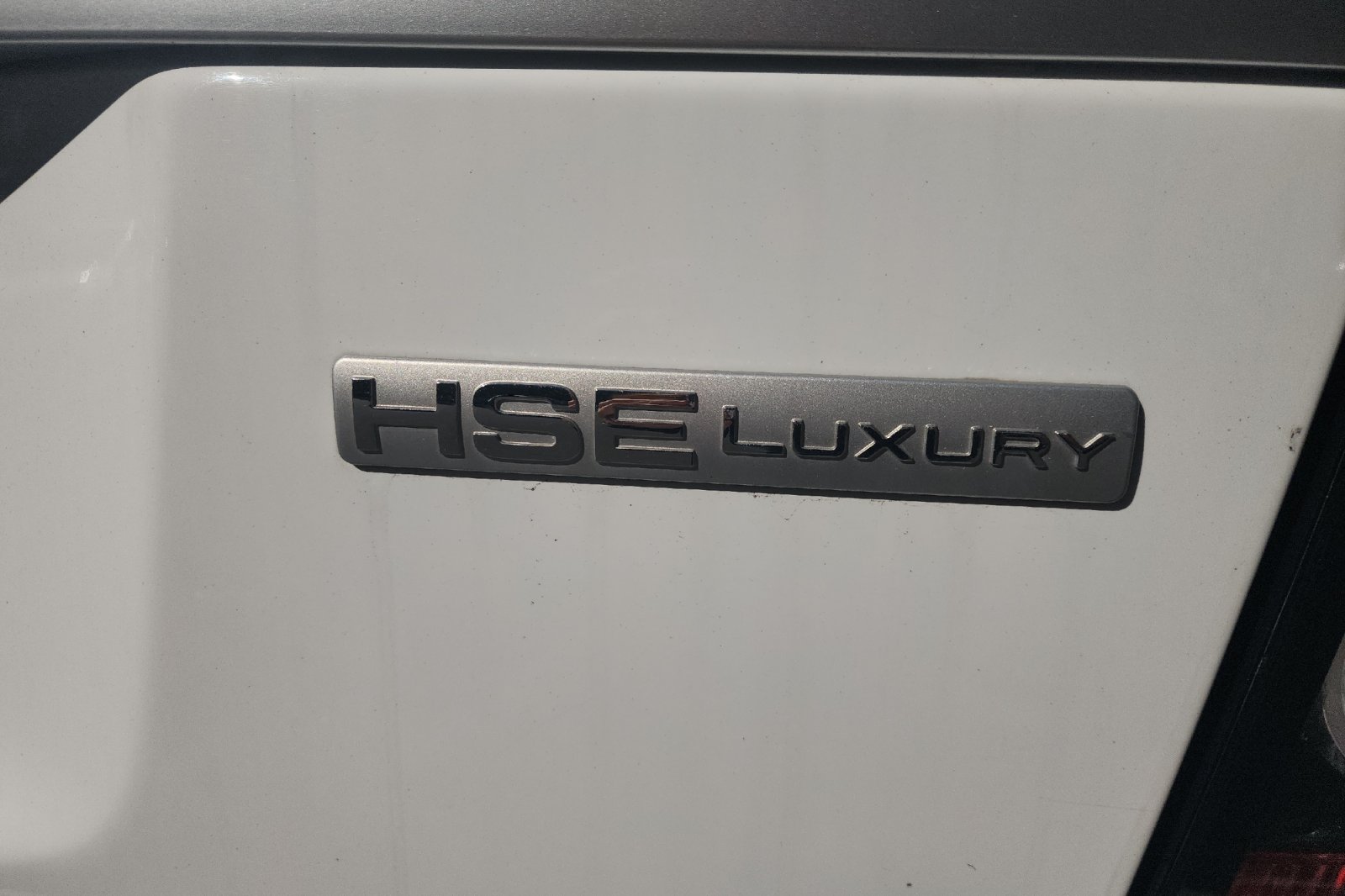 Used 2013 Fuji White Land Rover HSE image 30