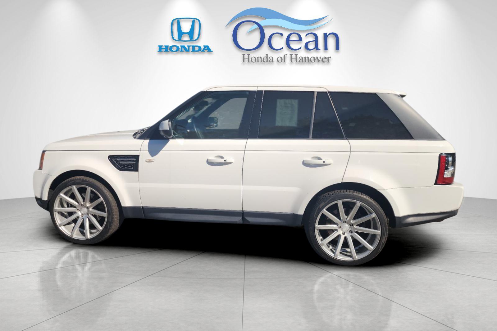 Used 2013 Fuji White Land Rover HSE image 6