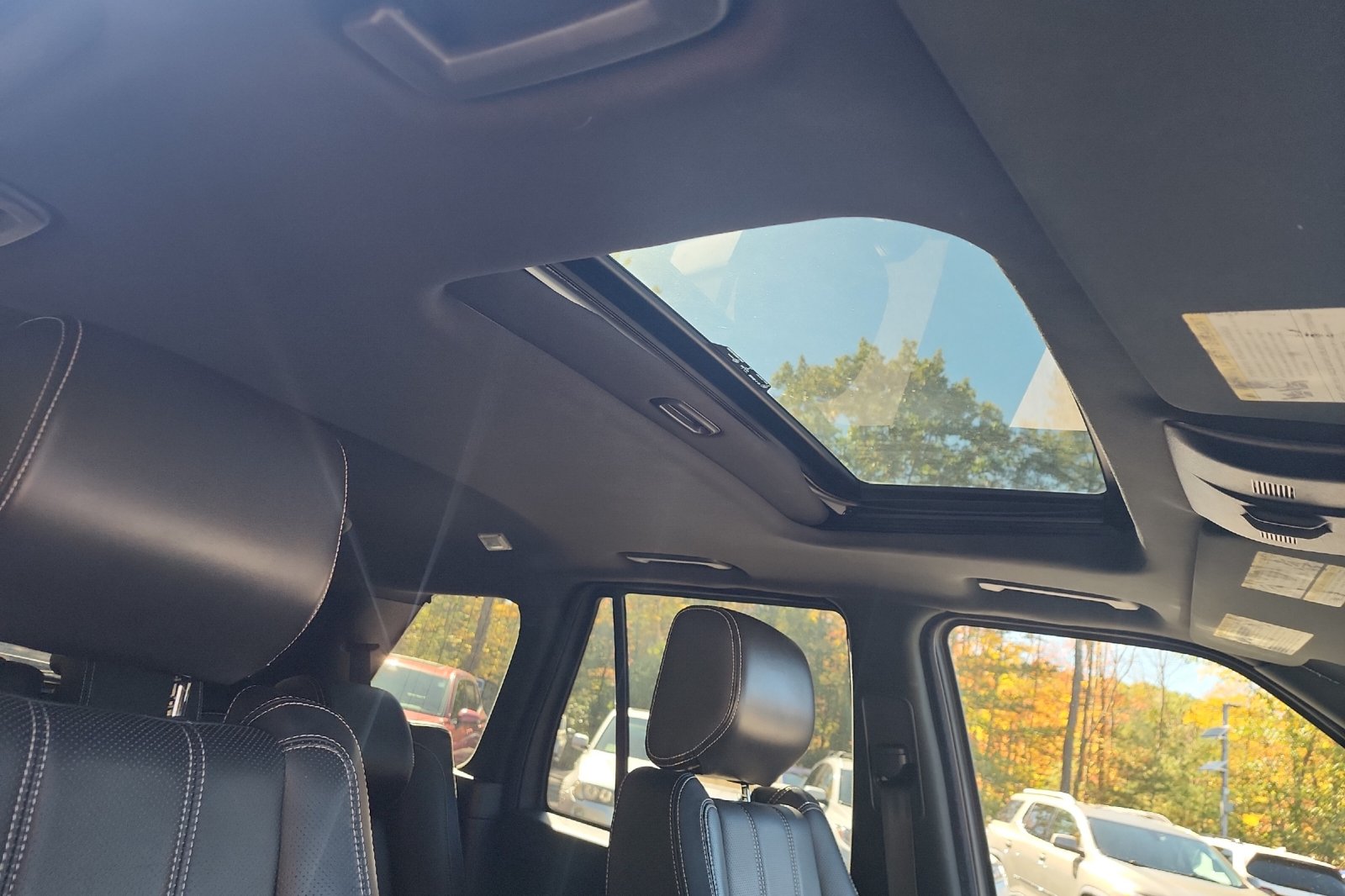 Used 2013 Fuji White Land Rover HSE image 20