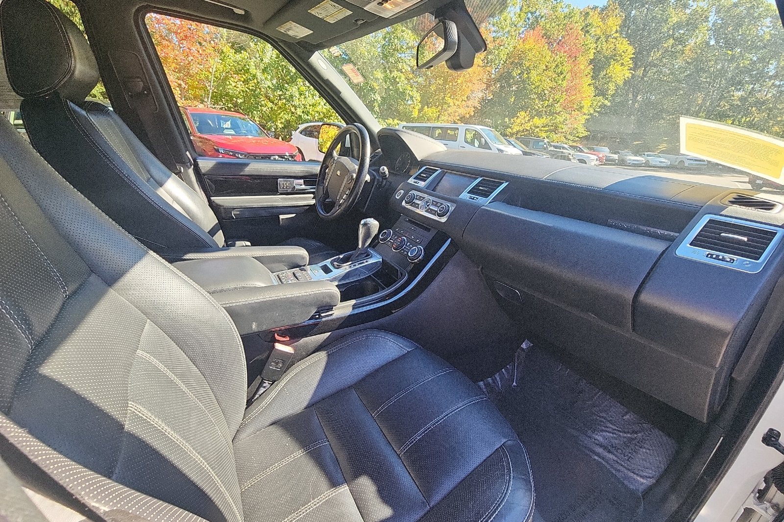 Used 2013 Fuji White Land Rover HSE image 19