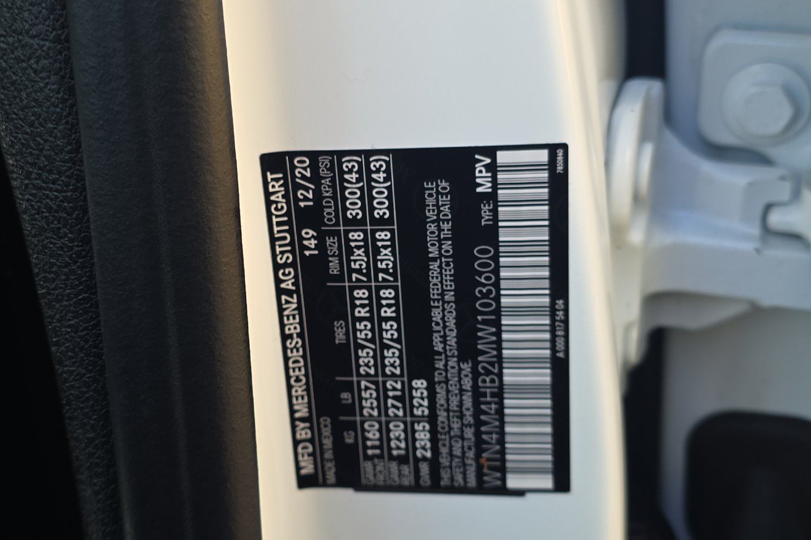 Used 2021 Digital White Metallic Mercedes-Benz GLB 250 image 26