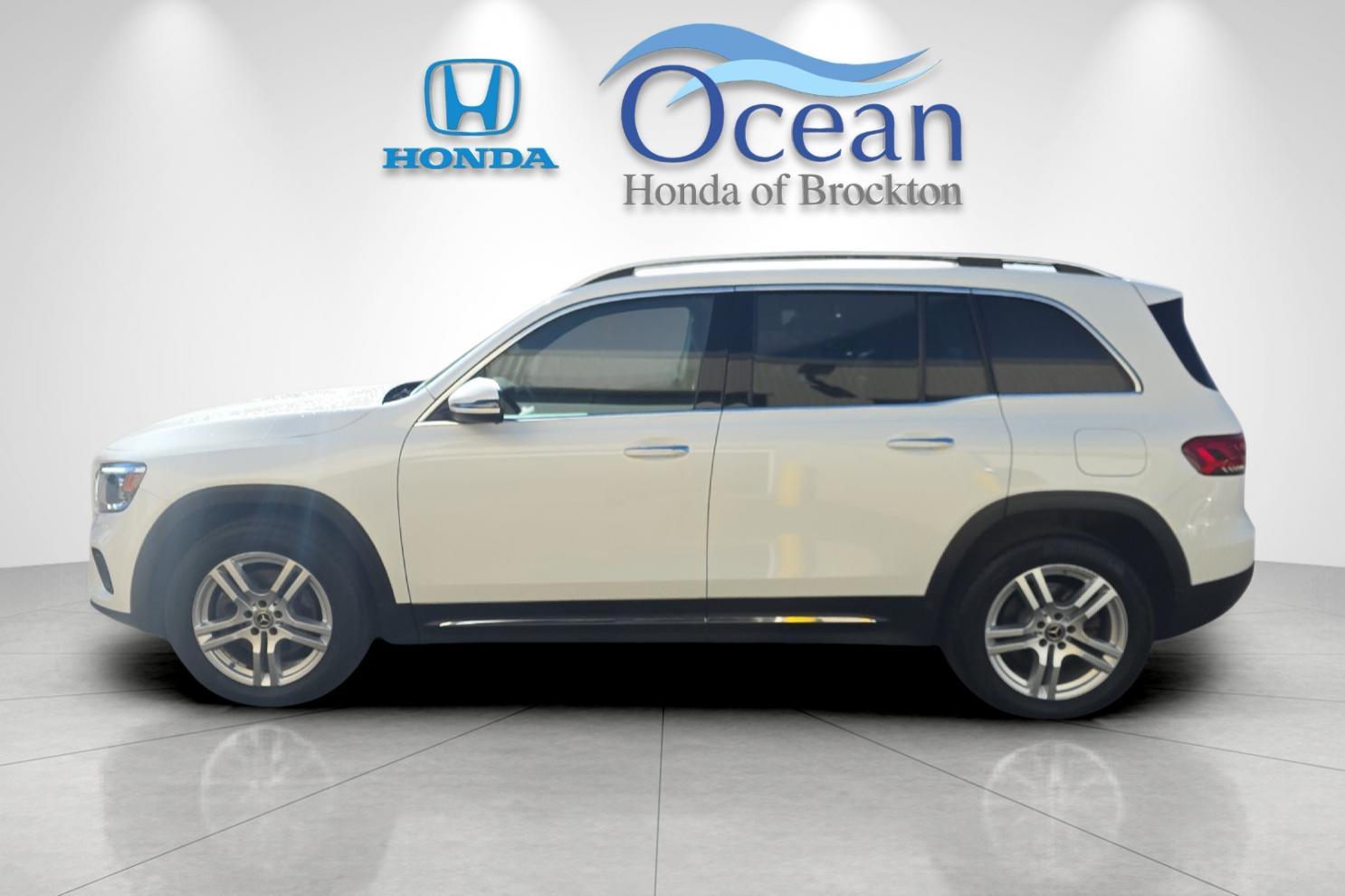 Used 2021 Digital White Metallic Mercedes-Benz GLB 250 image 6