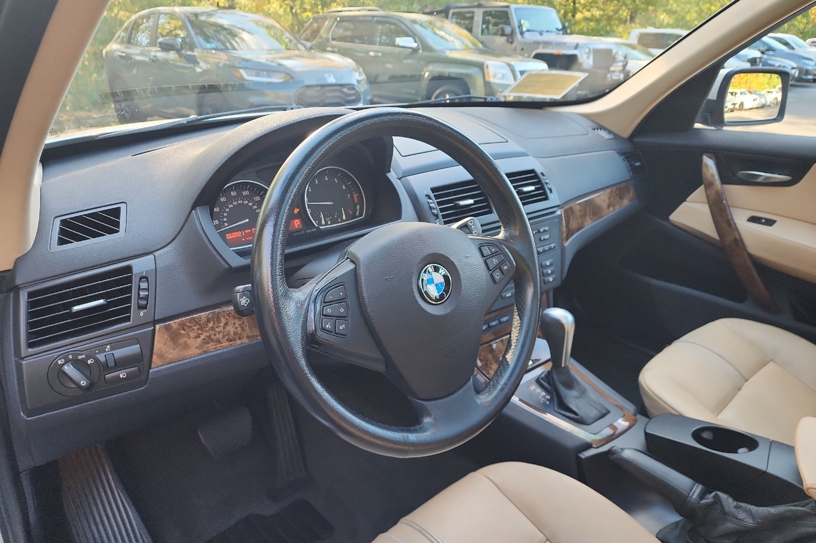 Used 2008 Titanium Silver Metallic BMW 3.0si image 2
