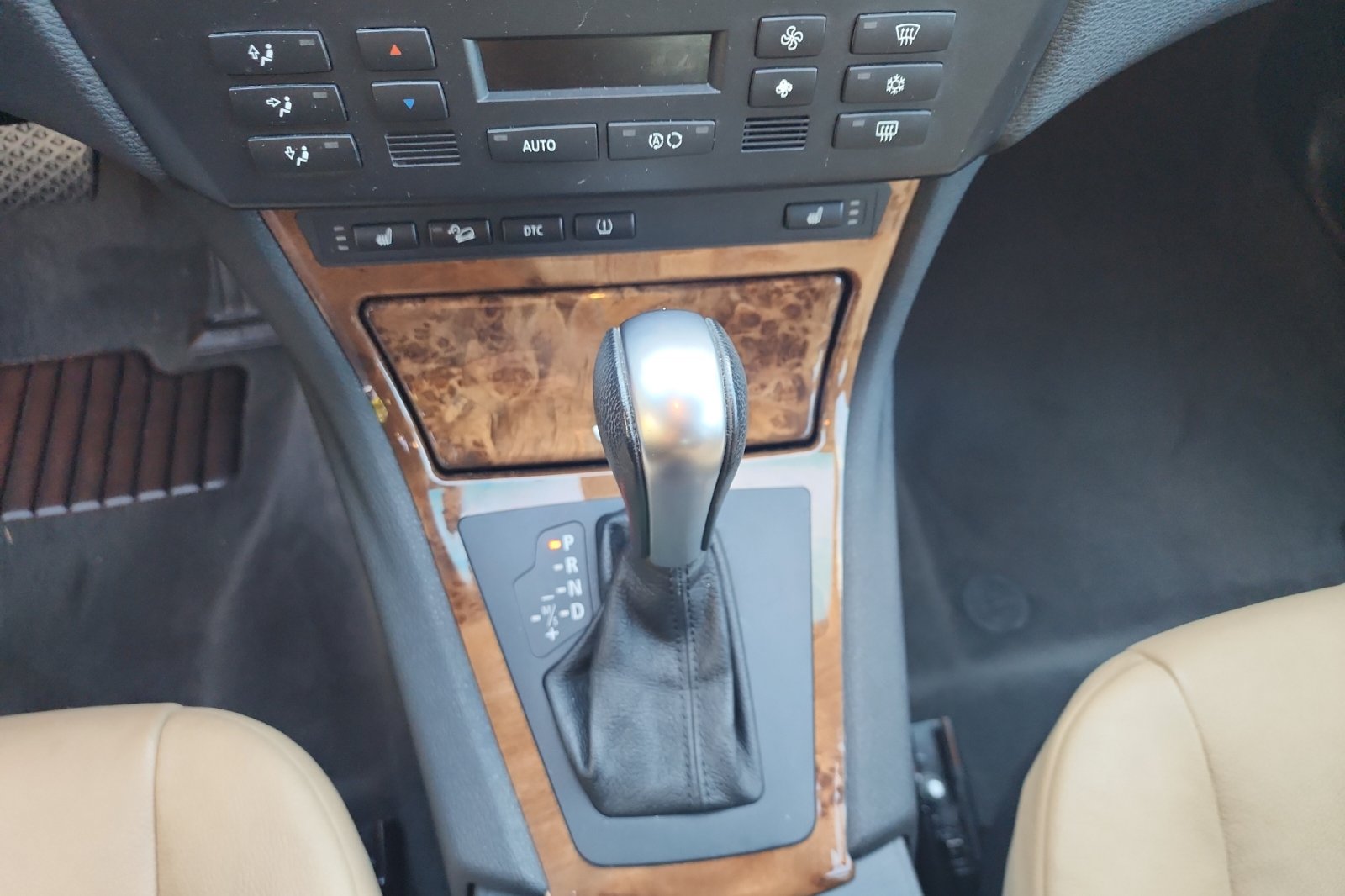 Used 2008 Titanium Silver Metallic BMW 3.0si image 7