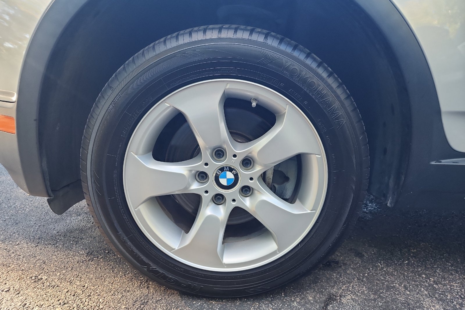 Used 2008 Titanium Silver Metallic BMW 3.0si image 11