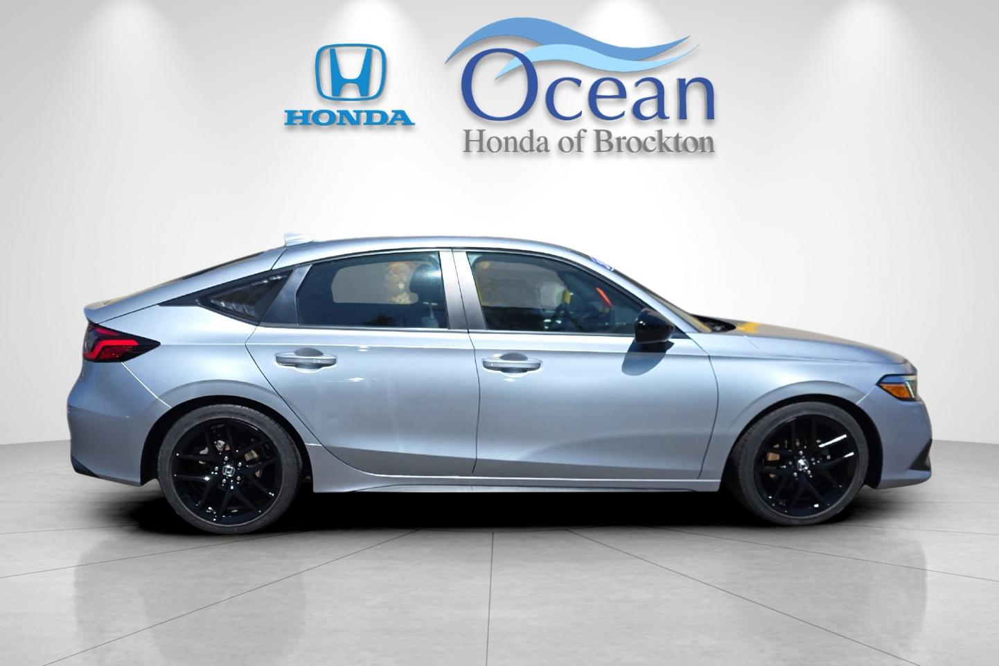 Used 2023 Morning Mist Metallic Honda Sport image 2