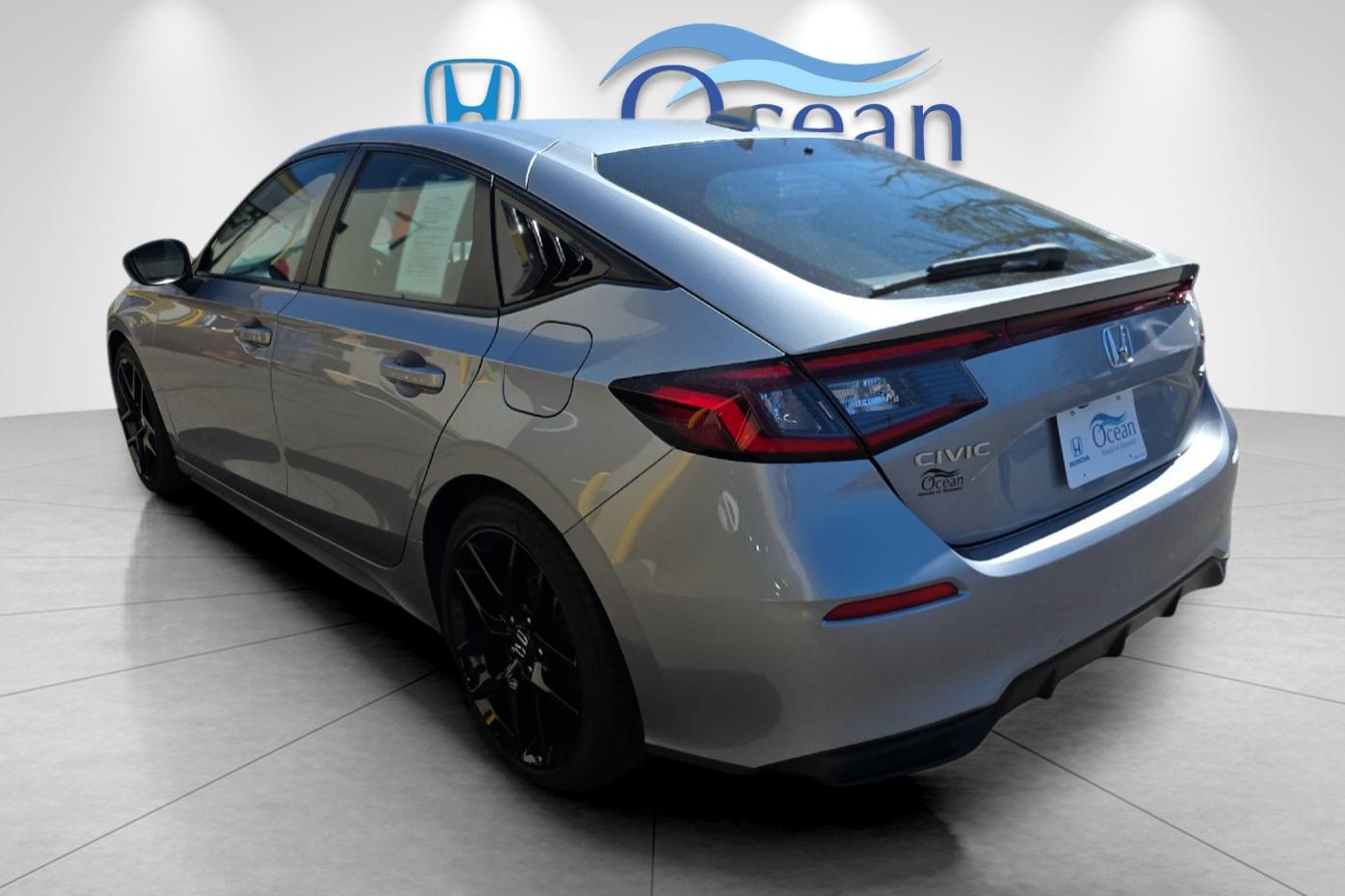 Used 2023 Morning Mist Metallic Honda Sport image 5